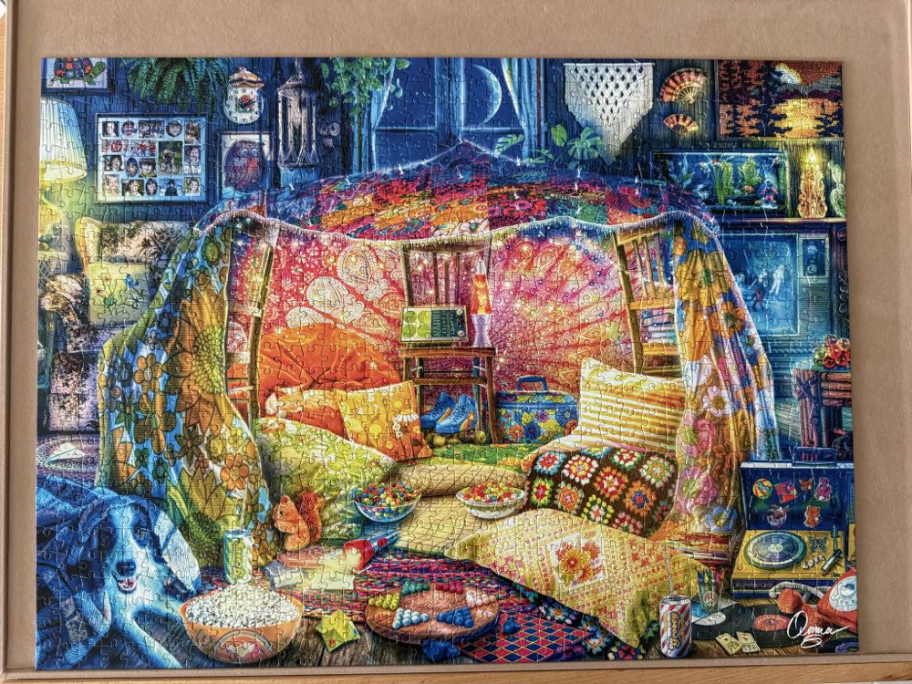Blanket Fort 1979 - Buffalo Games puzzle collectible - Main Image 2