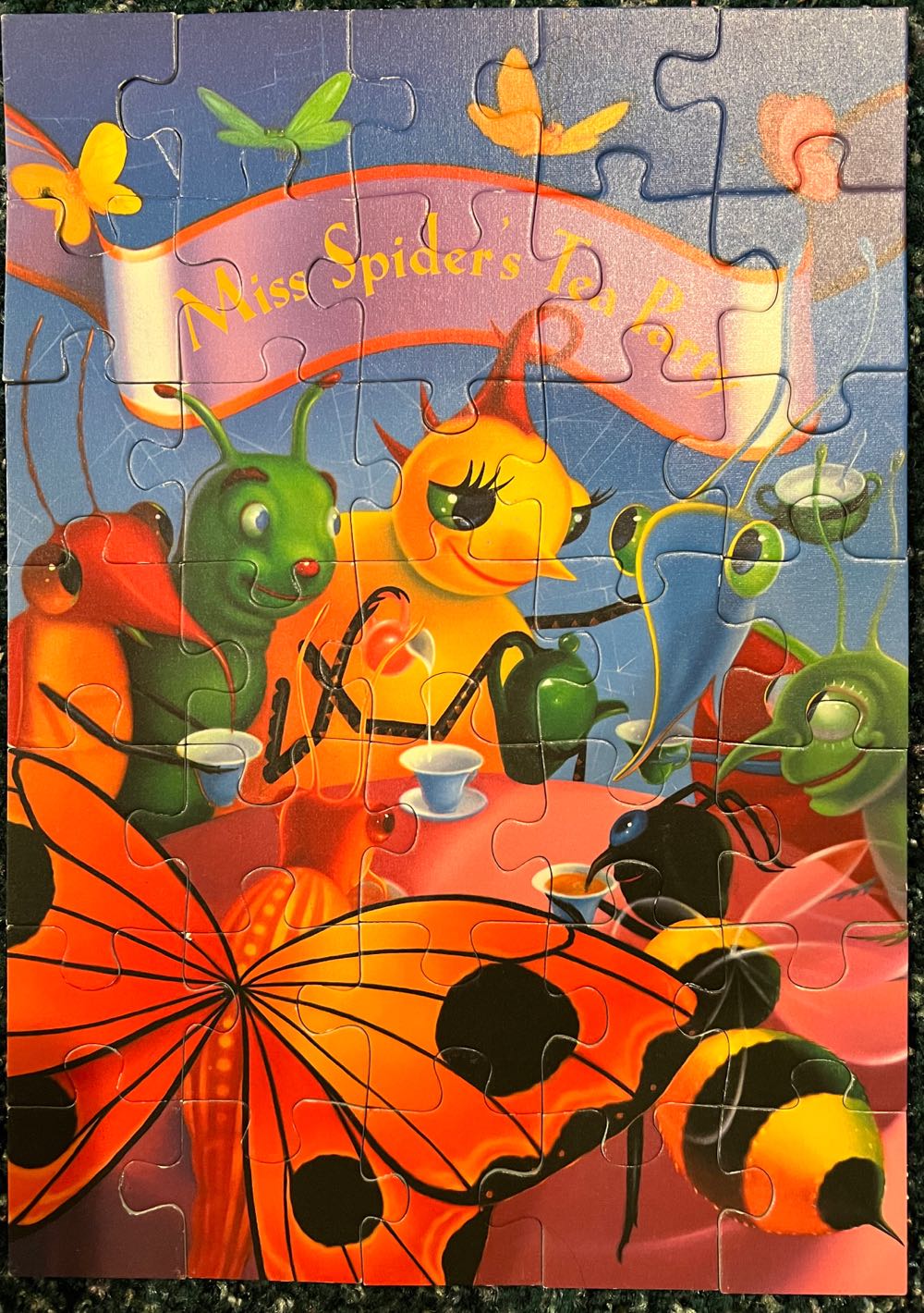 Miss Spiders Tea Party-SOLD - Ravensburger puzzle collectible [Barcode 4005556086825] - Main Image 2