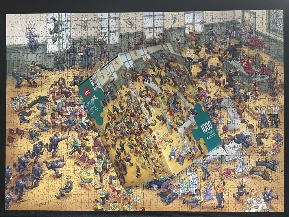 Justice For All - HEYE puzzle collectible [Barcode 4001689299934] - Main Image 2