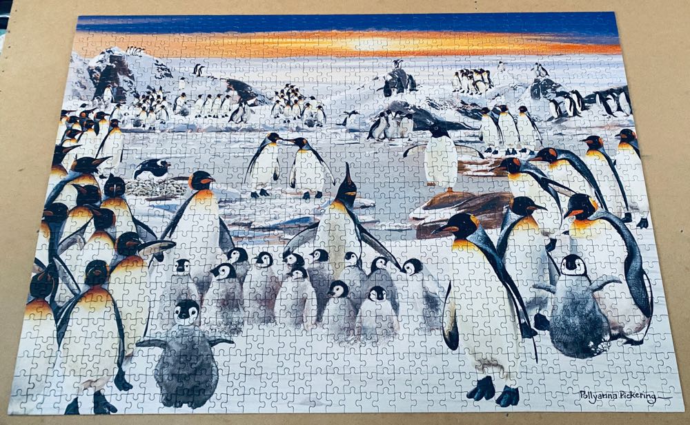 Penguin Party - Otter House puzzle collectible [Barcode 5017680039867] - Main Image 2