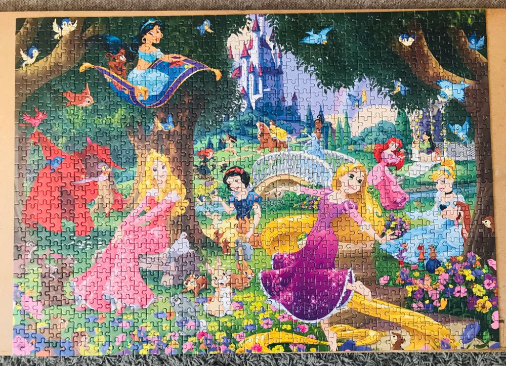 A Beautiful Day Disney Princesses - King puzzle collectible - Main Image 2