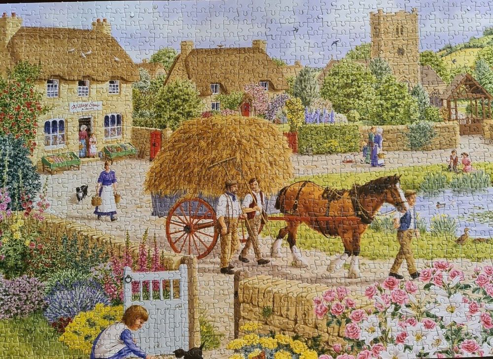 Summer Village - WHSMITH puzzle collectible [Barcode 35538752] - Main Image 3