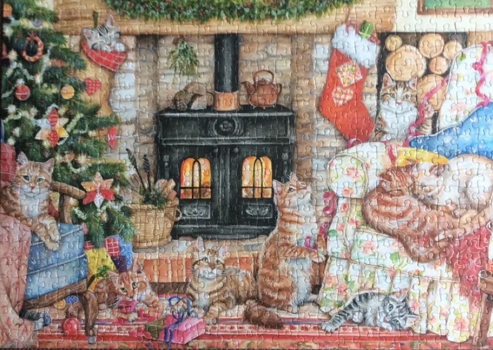 Christmas Cats - Falcon de luxe puzzle collectible [Barcode 8710126112397] - Main Image 3