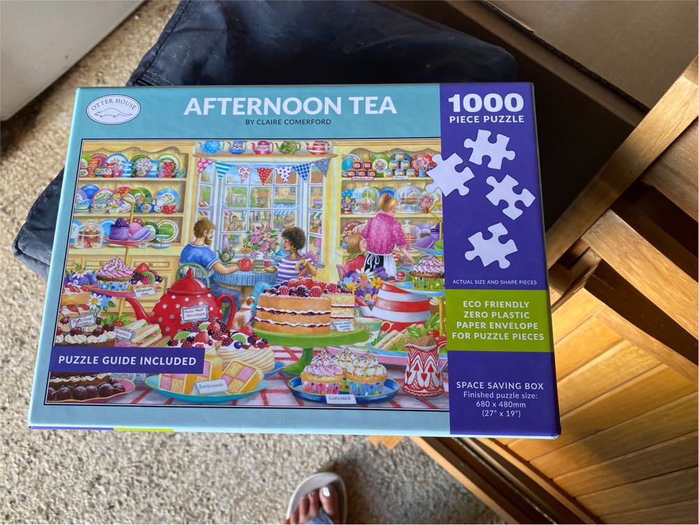 Afternoon Tea - Otter House puzzle collectible [Barcode 5017680065521] - Main Image 1