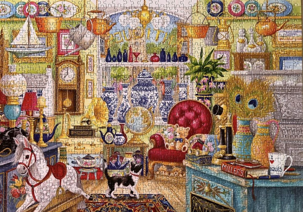 Antique Shop  - Otter House puzzle collectible [Barcode 5017680065514] - Main Image 3