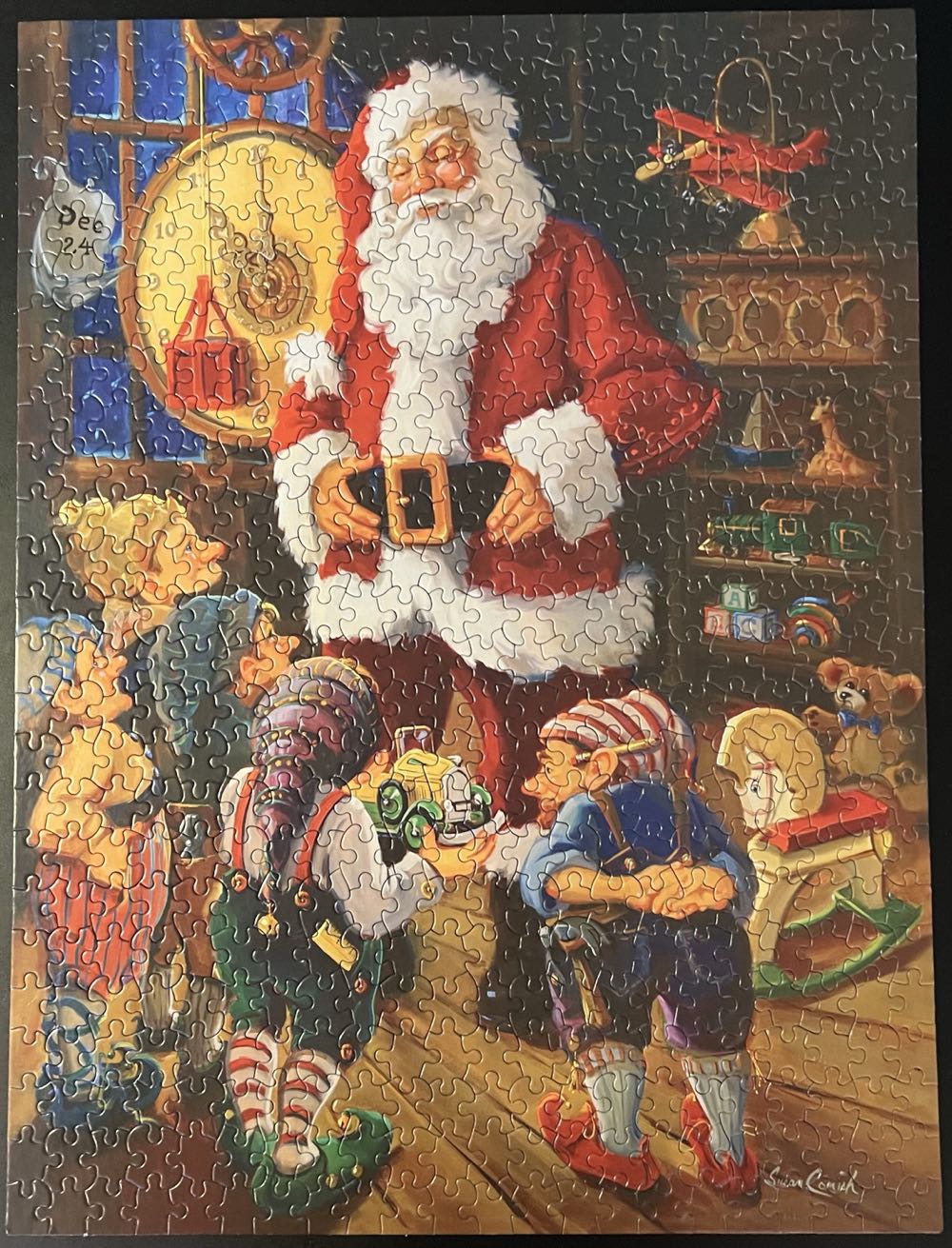 Santa & His Elves -H1 - White Mountain puzzle collectible [Barcode 724819255207] - Main Image 2