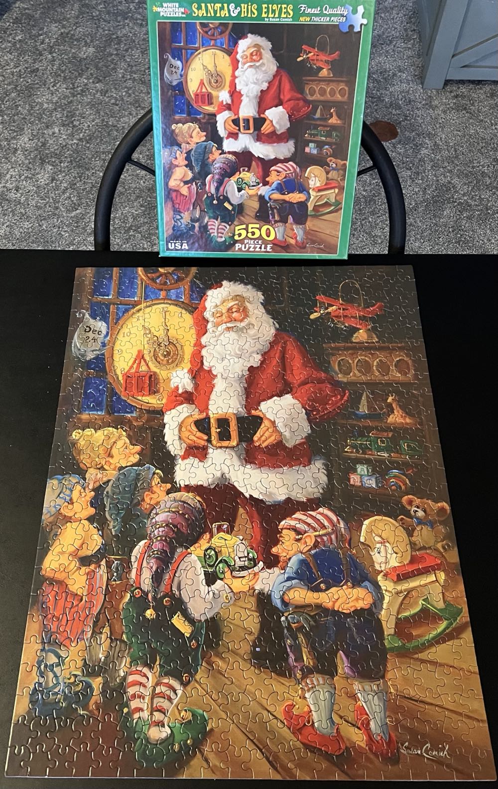 Santa & His Elves -H1 - White Mountain puzzle collectible [Barcode 724819255207] - Main Image 3
