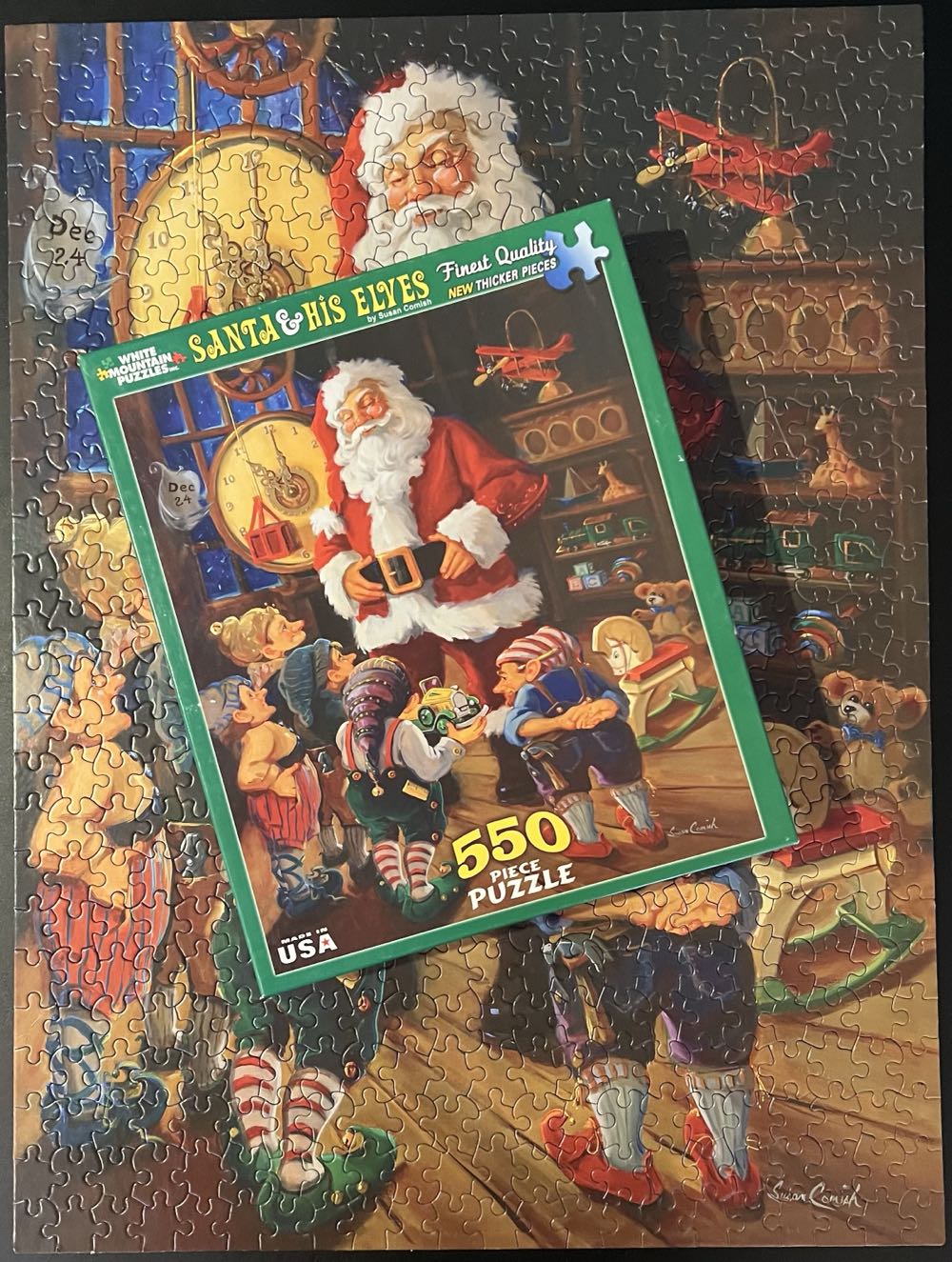 Santa & His Elves -H1 - White Mountain puzzle collectible [Barcode 724819255207] - Main Image 4