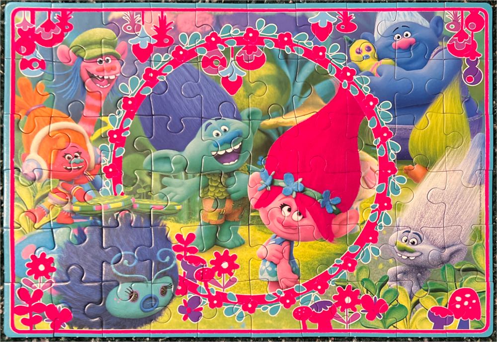 Trolls Velvet-SOLD - Clementoni puzzle collectible [Barcode 8005125201389] - Main Image 2