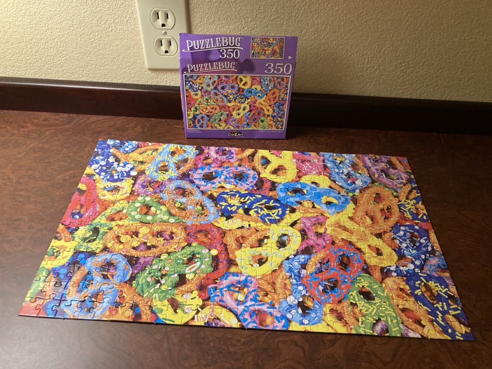 Colorful Pretzels - CraZArt puzzle collectible [Barcode 639277558572] - Main Image 2
