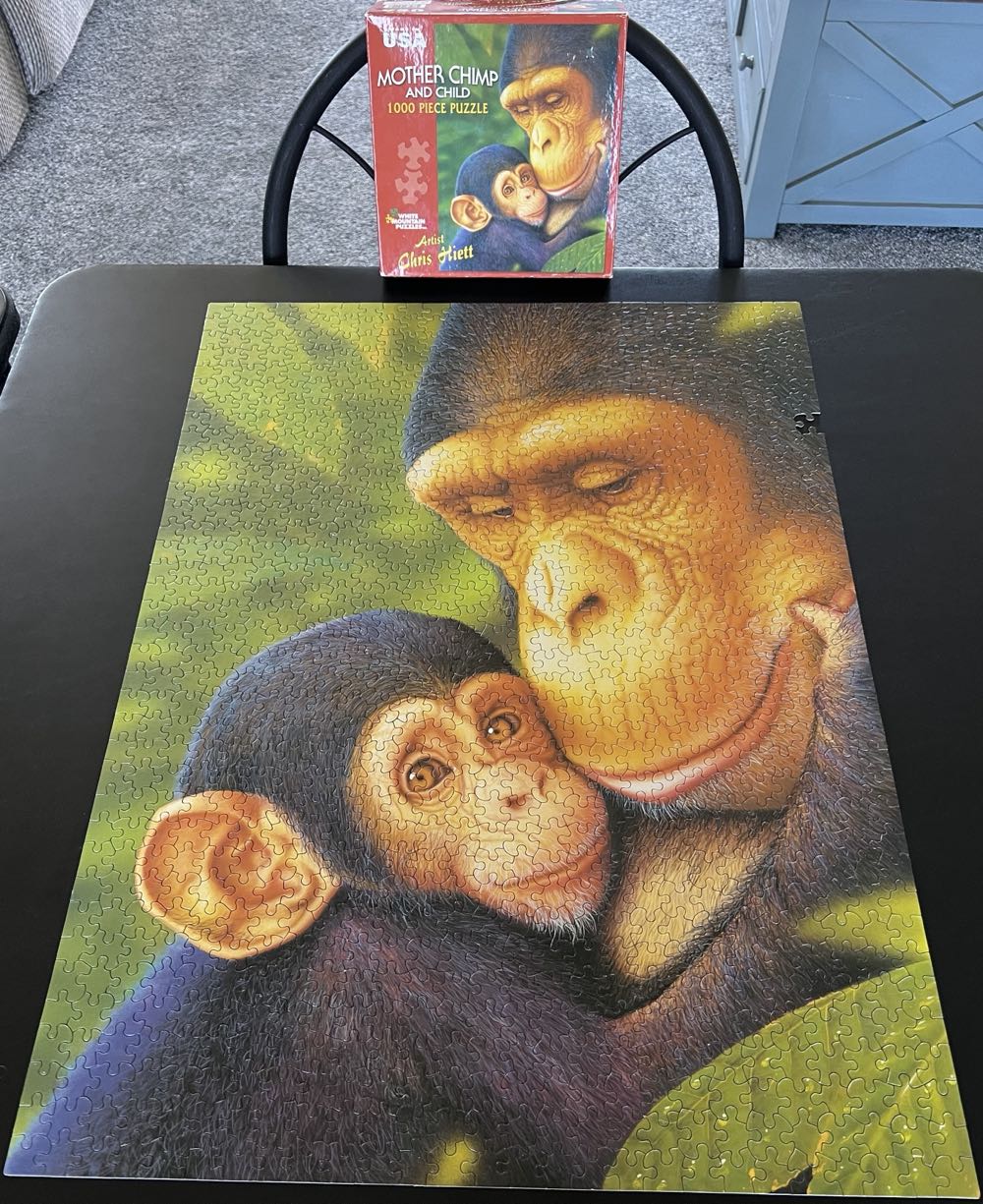 Mother Chimp And Child - White Mountain puzzle collectible [Barcode 724819251148] - Main Image 3