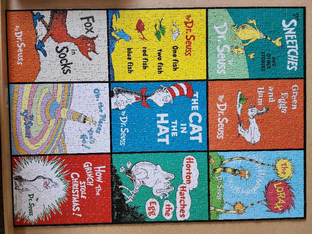 The Dr. Seuss Collection - USAopoly puzzle collectible [Barcode 700304157256] - Main Image 2