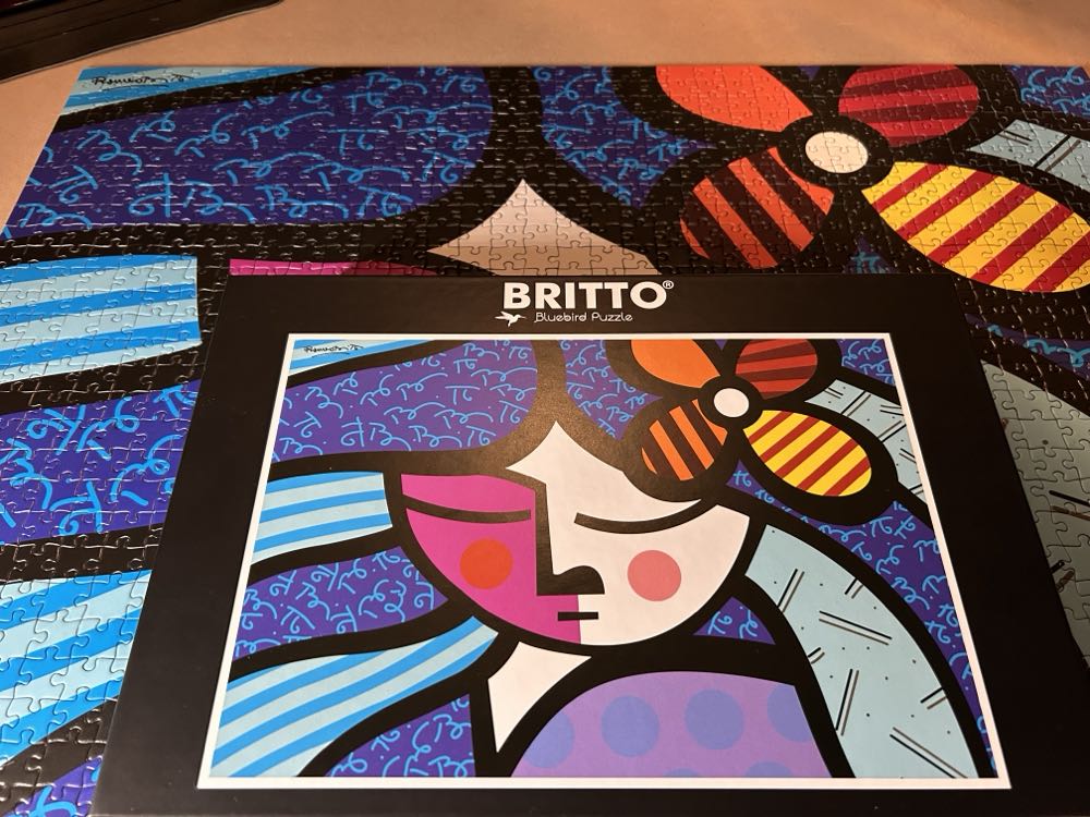 Girl With Flower - Bluebird puzzle collectible [Barcode 3663384900198] - Main Image 2