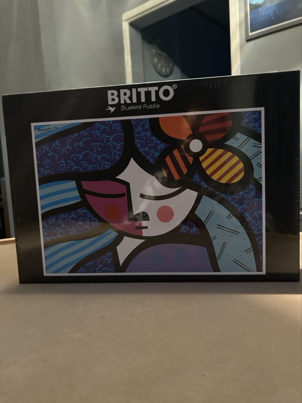 Girl With Flower - Bluebird puzzle collectible [Barcode 3663384900198] - Main Image 4