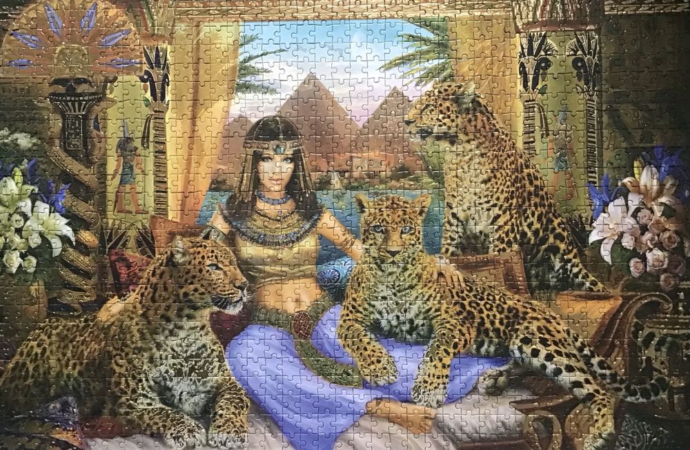 Queen of the Leopards - Corner Piece puzzle collectible [Barcode 5052089315747] - Main Image 2