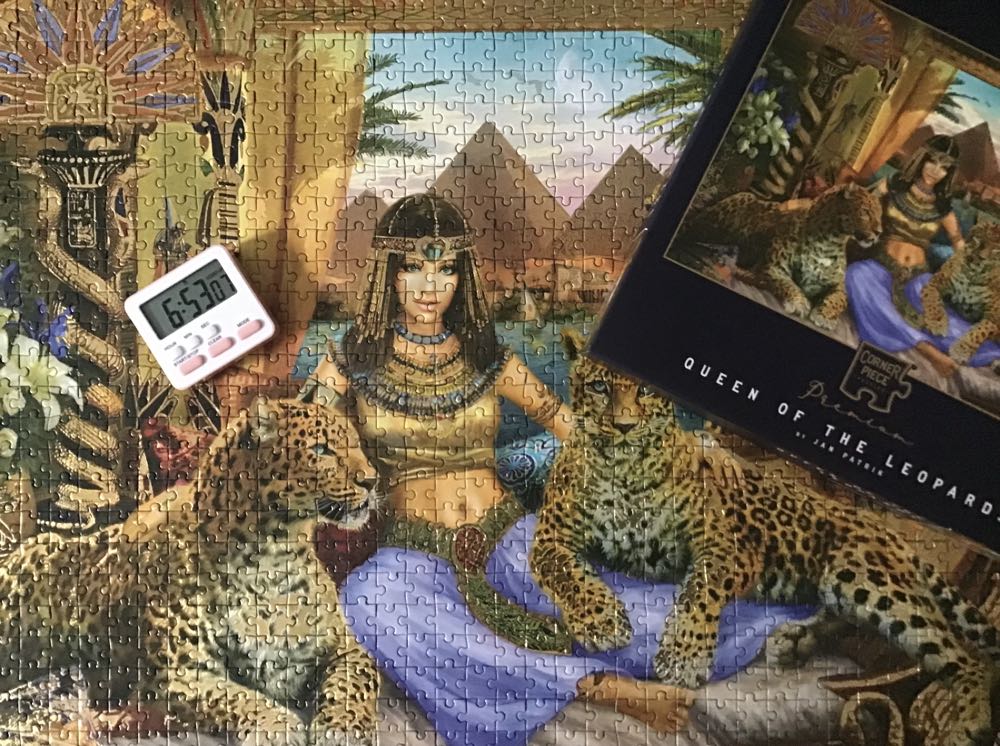 Queen of the Leopards - Corner Piece puzzle collectible [Barcode 5052089315747] - Main Image 3