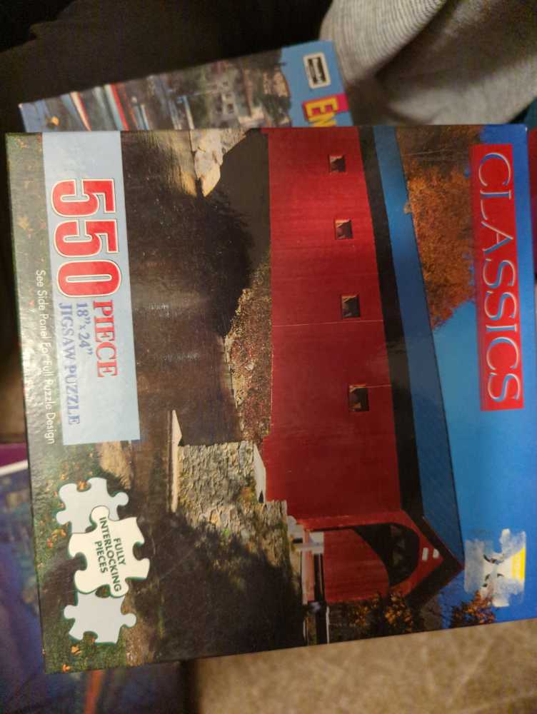 Classics: Autumn Trails 550-piece Jigsaw Puzzle  puzzle collectible [Barcode 9780794816261] - Main Image 2