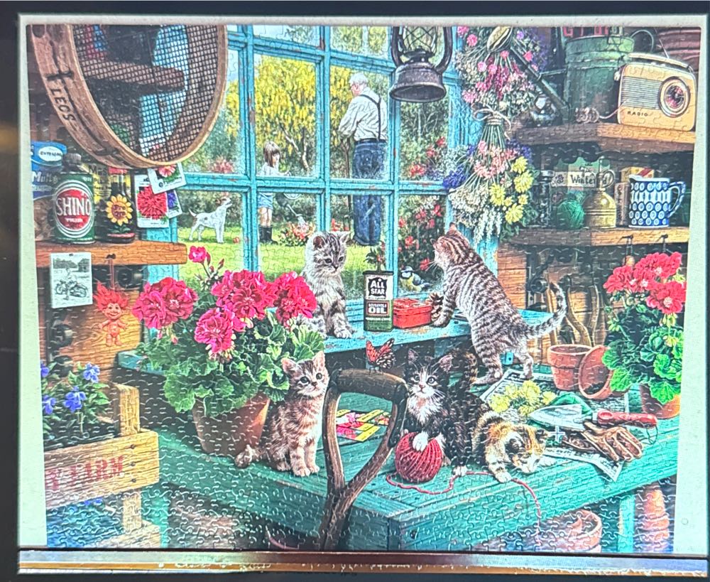 Z-Curious Kittens-Sold - White Mountain puzzle collectible - Main Image 2