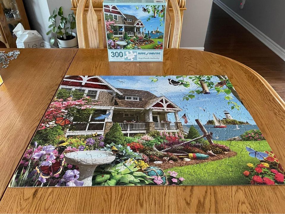 Blooming Beach House - Bits And Pieces puzzle collectible [Barcode 192949050175] - Main Image 3
