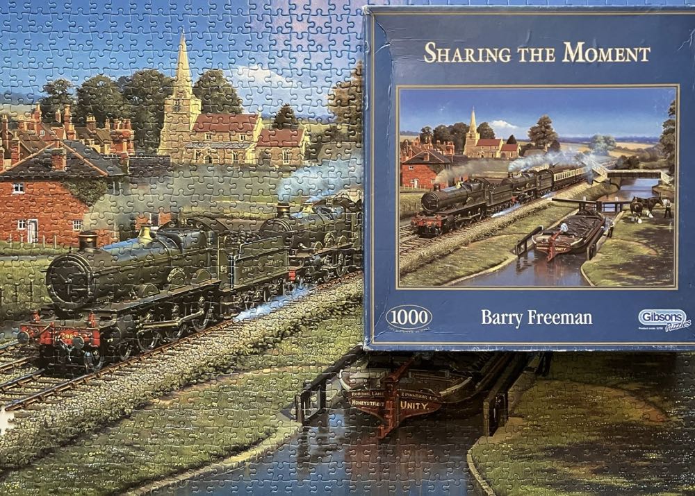 Sharing The Moment (-1) - Gibsons puzzle collectible [Barcode 5012269007923] - Main Image 4
