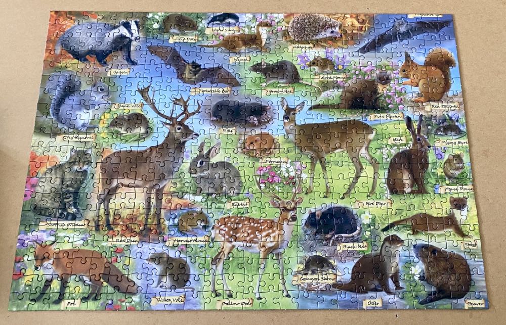 British Wildlife - Gibsons puzzle collectible [Barcode 5012269031423] - Main Image 2