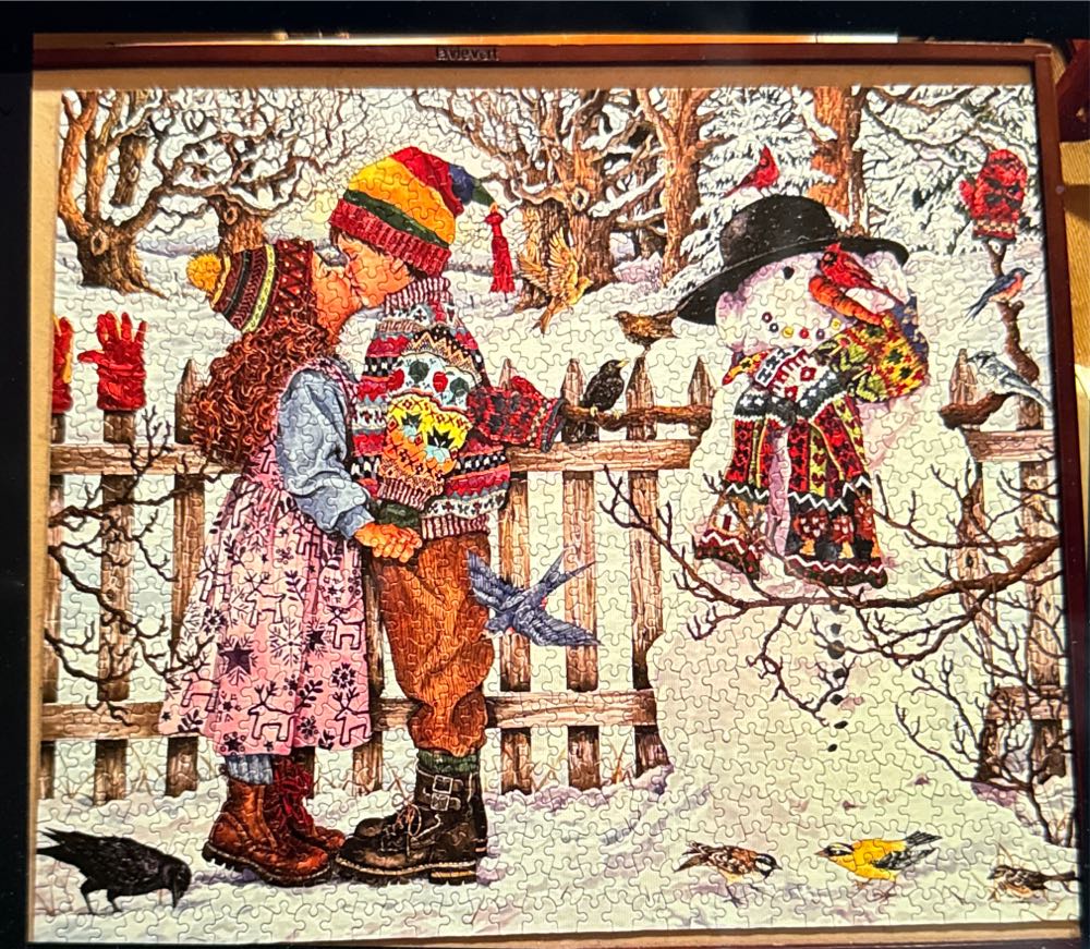 First Kiss - White Mountain 🇺🇸 puzzle collectible [Barcode 724819265572] - Main Image 2