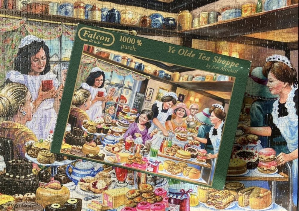 Ye Olde Tea Shoppe 🟦 - Falcon de luxe puzzle collectible [Barcode 8710126110188] - Main Image 4