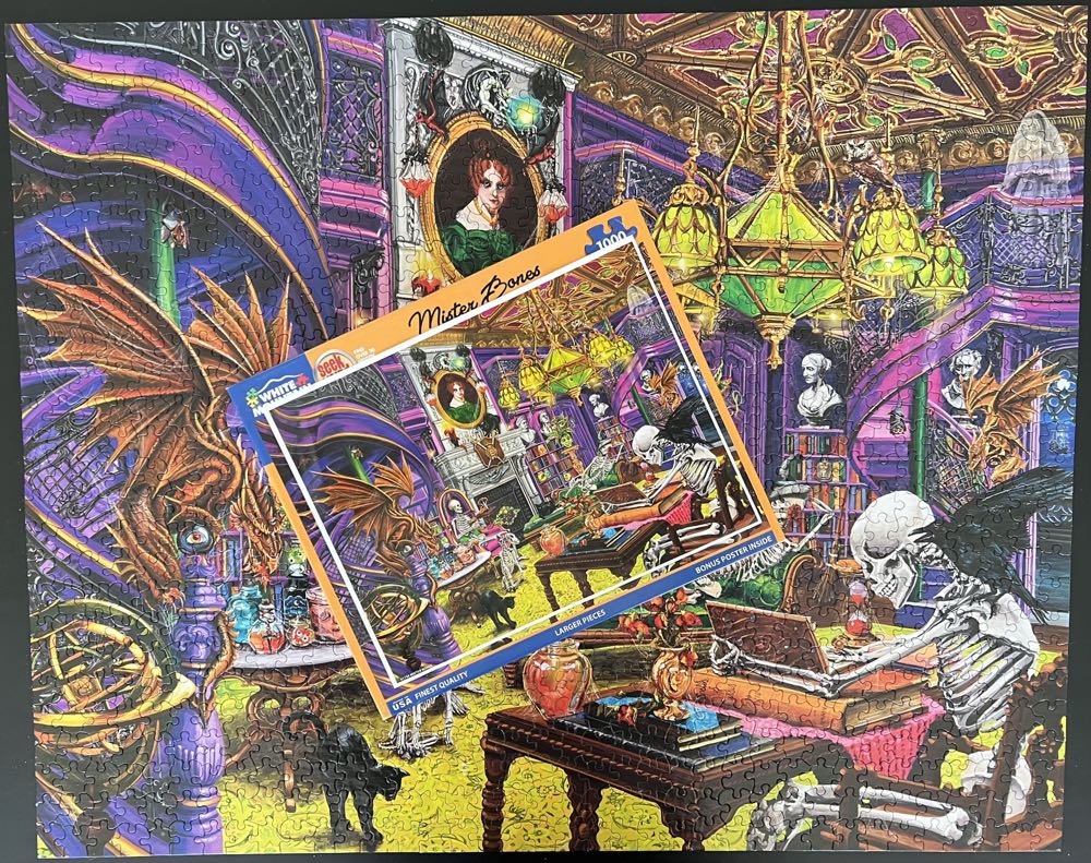 Mister Bones - White Mountain puzzle collectible [Barcode 724819265909] - Main Image 4