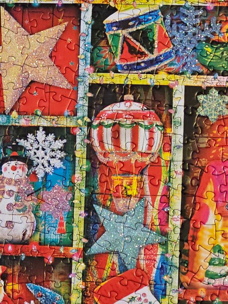 Christmas Ornaments - MasterPieces puzzle collectible [Barcode 705988322488] - Main Image 3