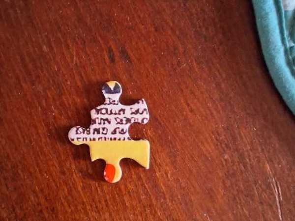 Candy Wrappers - White Mountain puzzle collectible [Barcode 724819254378] - Main Image 4