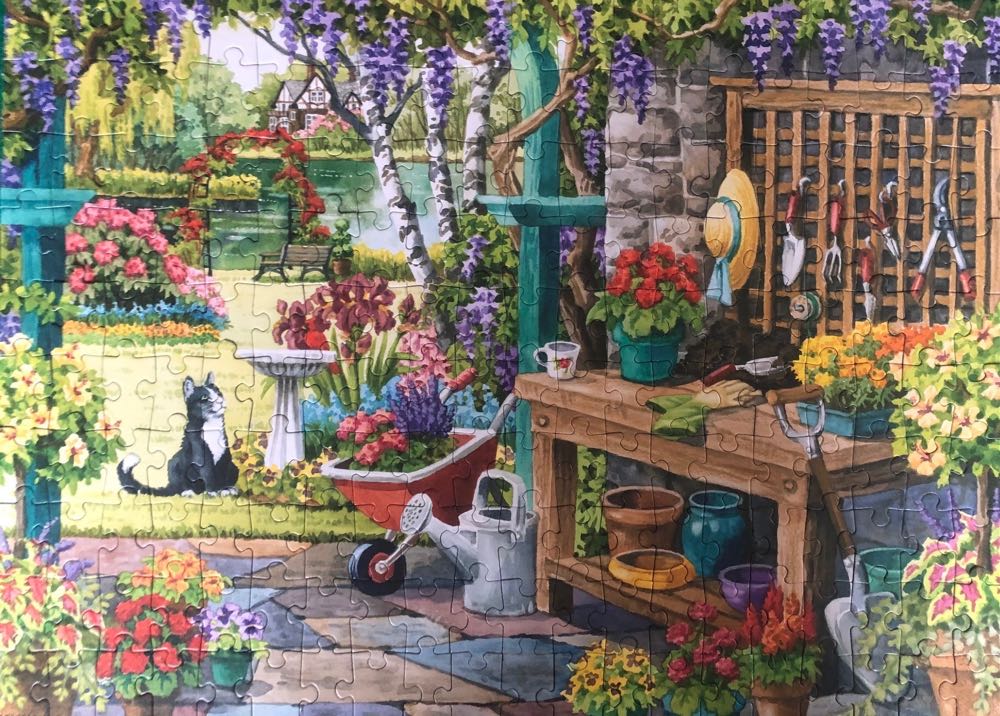 Garden In Bloom 🟦 - Falcon de luxe puzzle collectible [Barcode 8710126111390] - Main Image 3