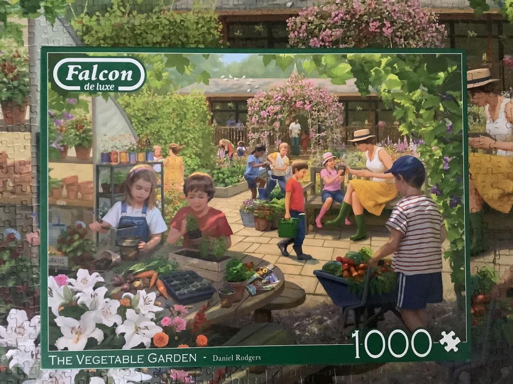 The Vegetable Garden - Falcon de luxe puzzle collectible [Barcode 8710126113806] - Main Image 4