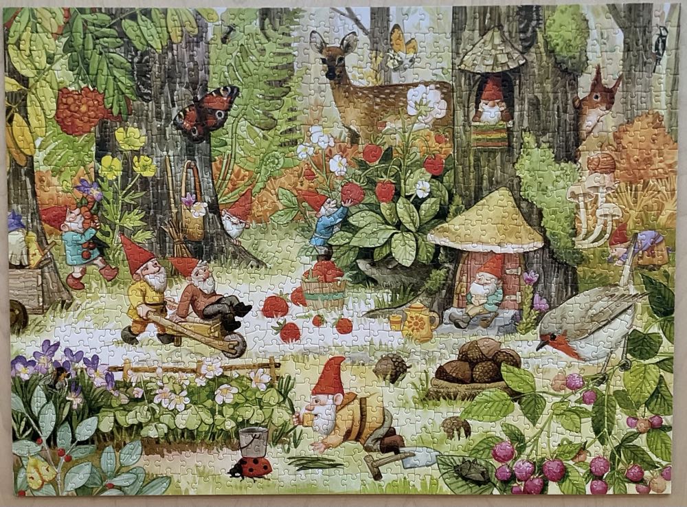Something’s Amiss : Home Sweet Gnome - PuzzleTwist puzzle collectible [Barcode 614399101714] - Main Image 2