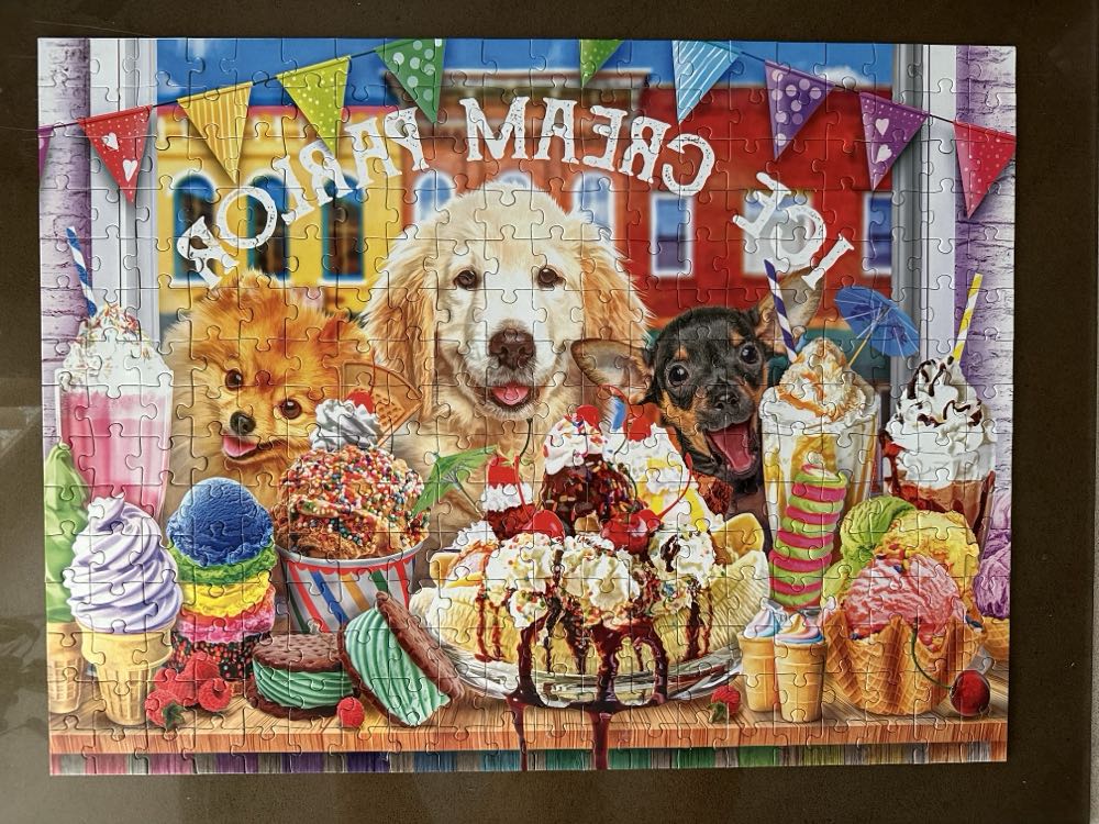 Ice Cream Parlour Pups - Roseart puzzle collectible [Barcode 4895145428149] - Main Image 2