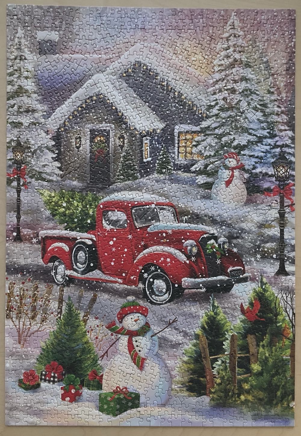 Ready For The Tree - Crown point graphics puzzle collectible [Barcode 713755919434] - Main Image 2