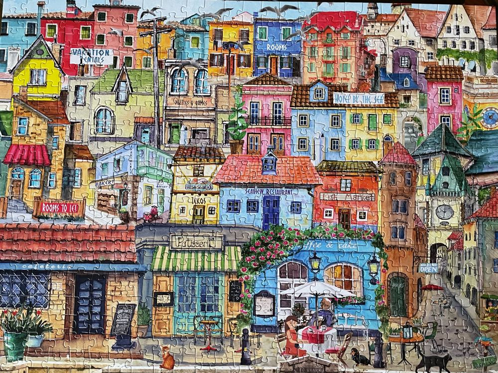 Seaside Village - White Mountain puzzle collectible - Main Image 2