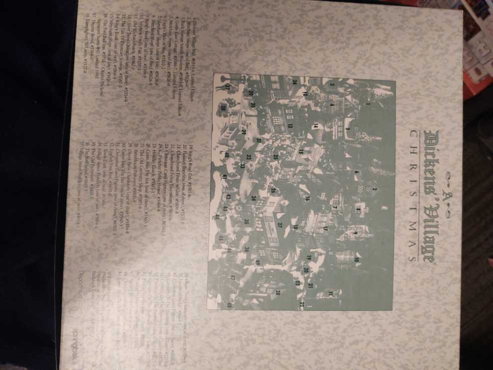 A Dickens Village - Springbok 🇺🇸 puzzle collectible - Main Image 3