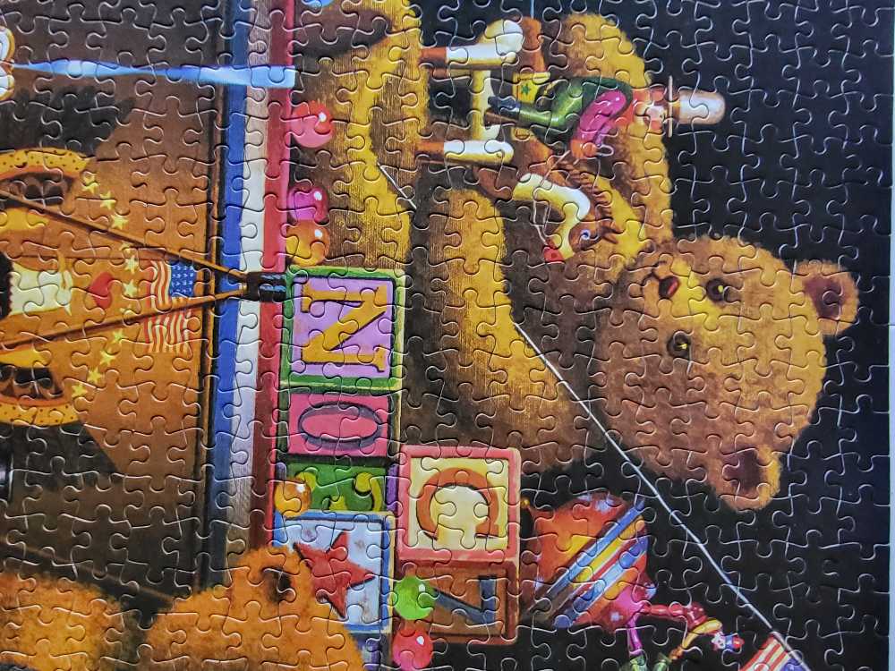 Childhood Memories  - Milton Bradley puzzle collectible [Barcode 032244046797] - Main Image 4