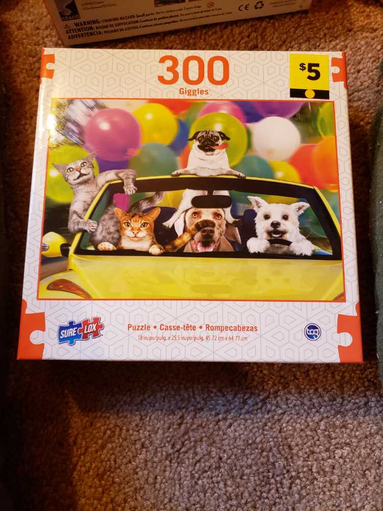 Giggles - Sure Lox puzzle collectible [Barcode 686141026415] - Main Image 2