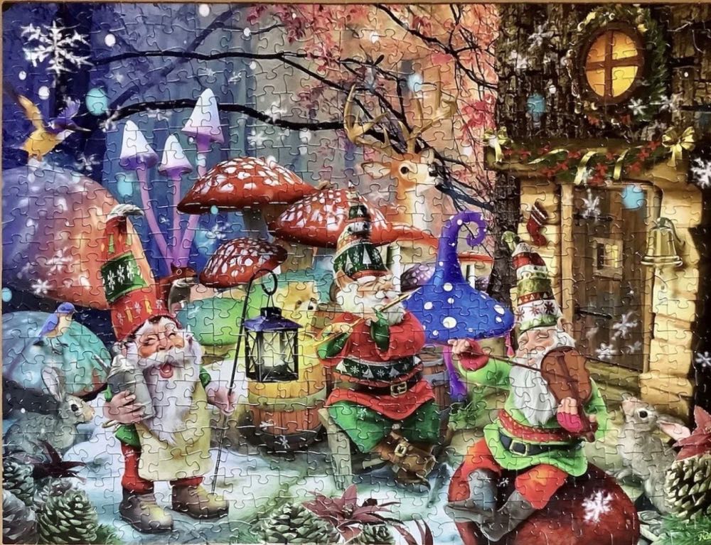 Musical Christmas - Vermont Christmas Company puzzle collectible [Barcode 819273023537] - Main Image 3