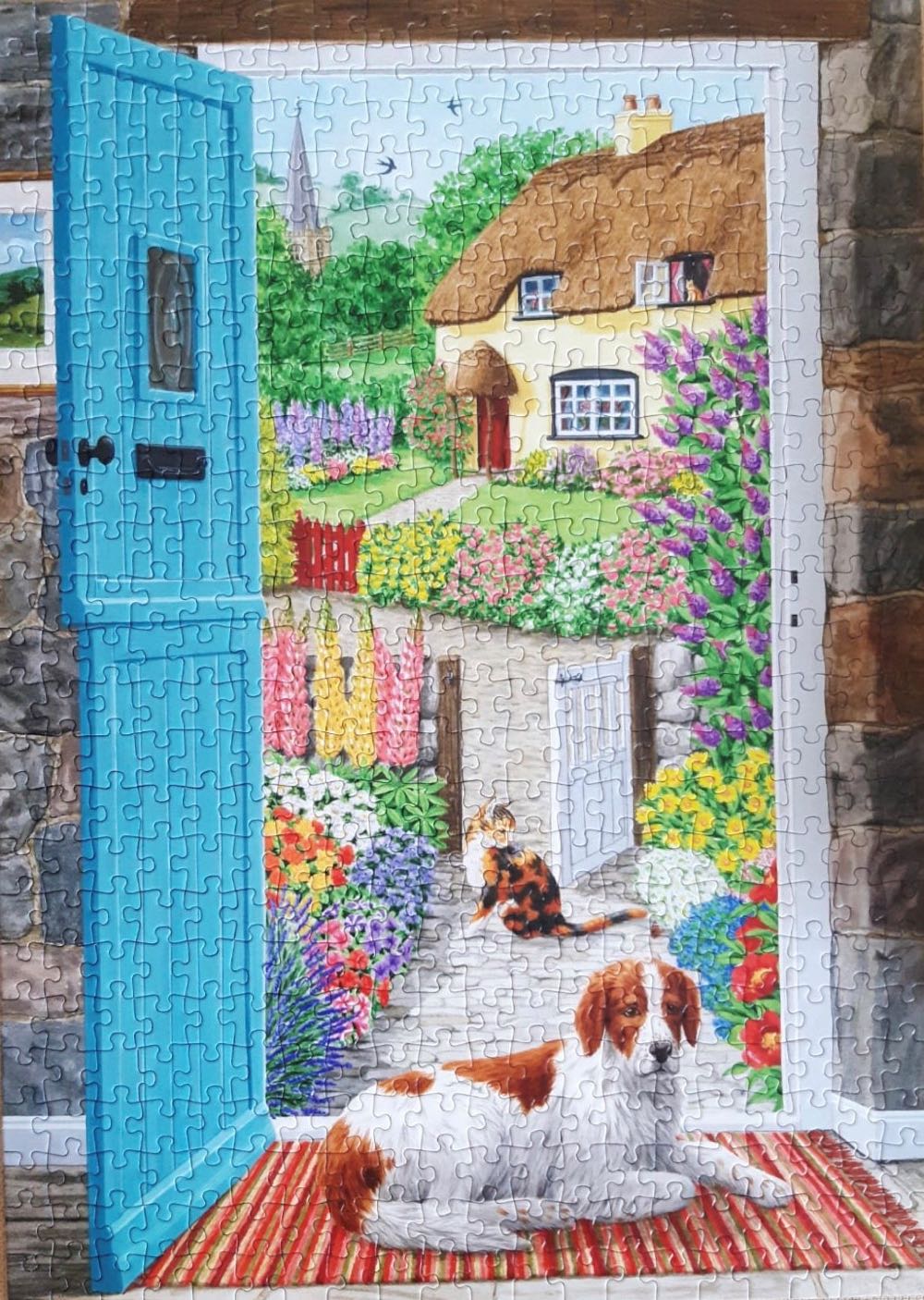 Through The Cottage Door - Falcon de luxe puzzle collectible [Barcode 8710126110409] - Main Image 3