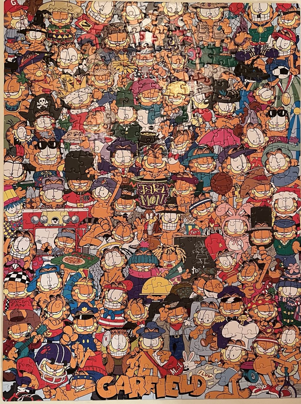 Garfield - 269, 10/23/22-SOLD - New York Puzzle Company puzzle collectible [Barcode 851996002970] - Main Image 2