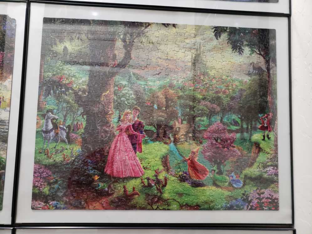 Sleeping Beauty With Prince - Ceaco puzzle collectible - Main Image 3