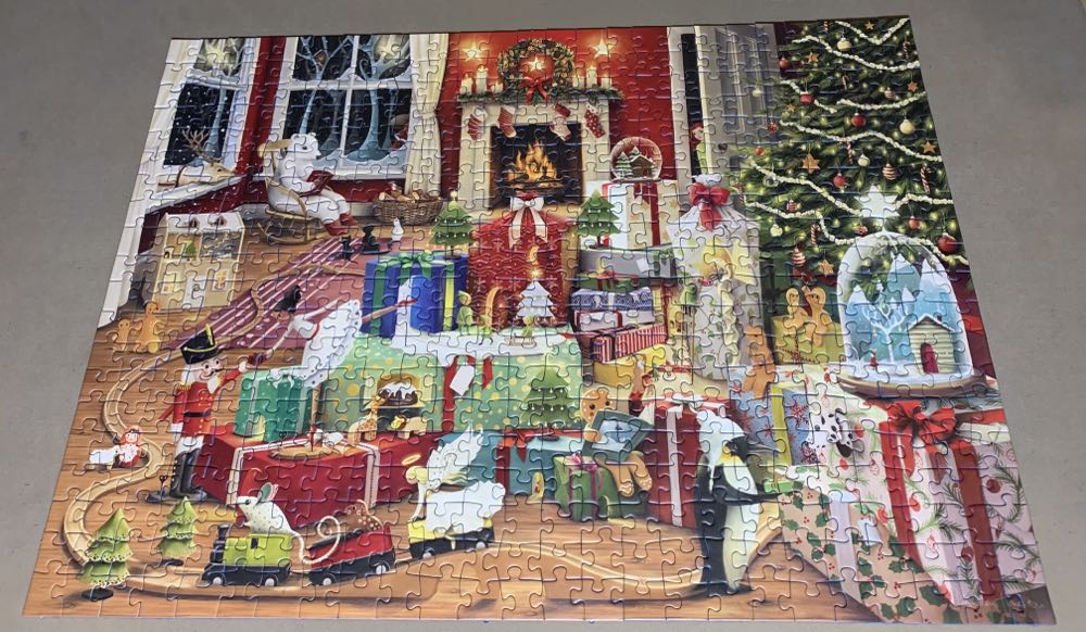 Enchanted Christmas - Ravensburger puzzle collectible - Main Image 2