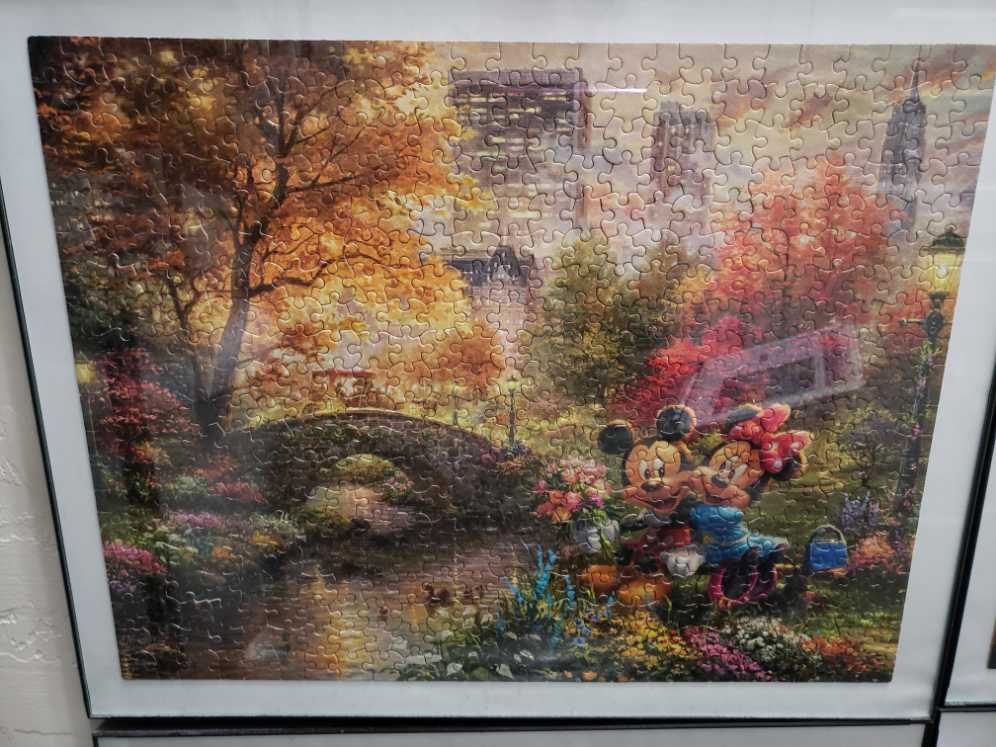 Mickey & Minnie in Central Park Pk Of 4 - Ceaco puzzle collectible - Main Image 3