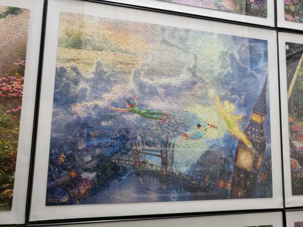 Peter Pan  - Ceaco Disney puzzle collectible - Main Image 3