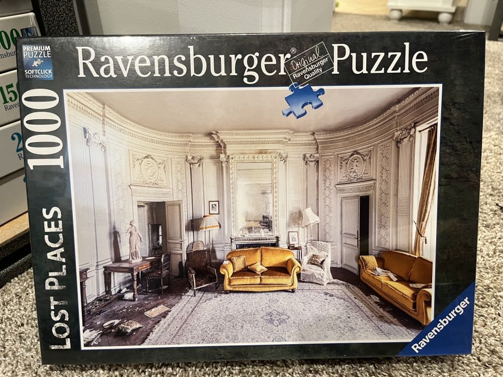 White Room - Ravensburger 🇩🇪 puzzle collectible [Barcode 4005556111008] - Main Image 1