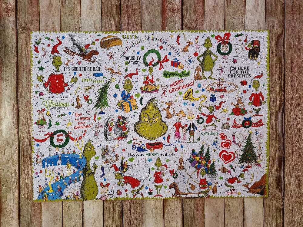 Aquarius: How The Grinch Stole Christmas! - Aquarius puzzle collectible [Barcode 840391162334] - Main Image 2