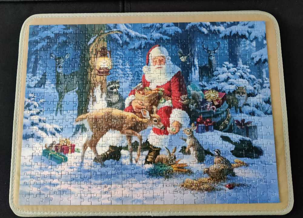 Santa Woodland - Corner Piece puzzle collectible [Barcode 5052089328129] - Main Image 2
