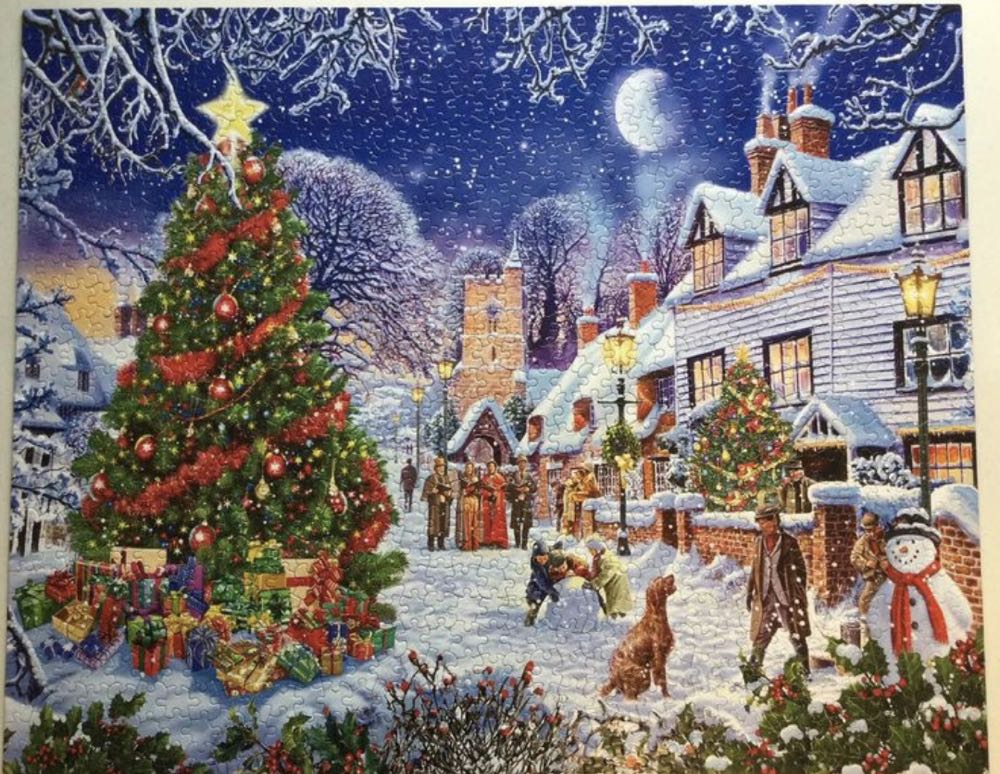 ZZ - Village Christmas Tree (SOLD) - White Mountain Puzzles puzzle collectible [Barcode 724819259700] - Main Image 4